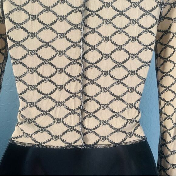 Forever 21 Tan & Black Long Sleeve Baddie Graphic Crop Top Size Small - Picture 8 of 11